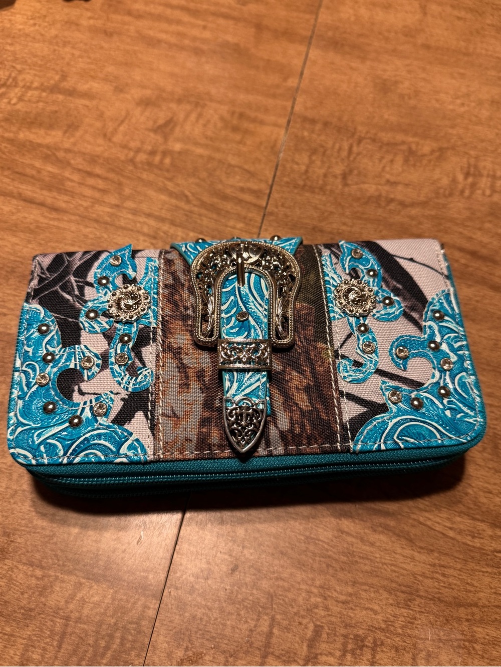 Turquoise Western-Style Buckle Clutch Wallet - Country Camo